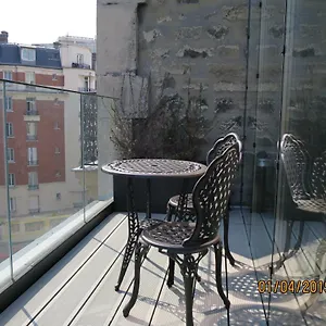**** Hotel Eiffel Mademoiselle France