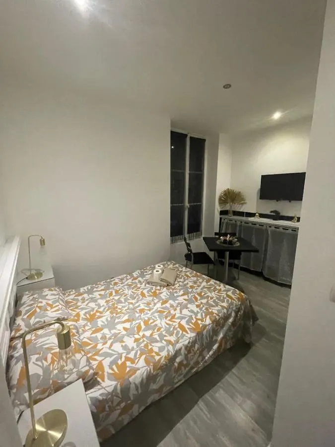 Aparthotel Meubles Inice